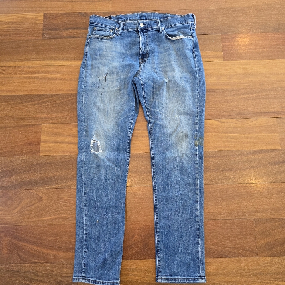 Abercrombie & Fitch Rustin Athletic Skinny Jeans Distressed Paint 36x32 (35x31)